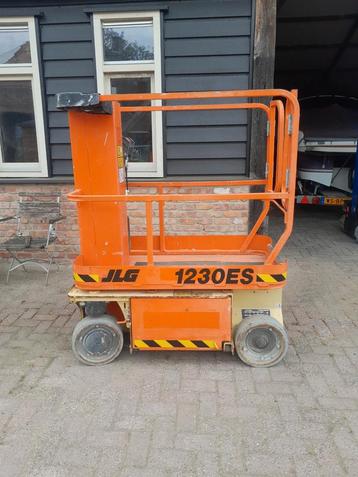 jlg 1230es hoogwerker 2012, lage uren,nieuwe keuring beschikbaar voor biedingen