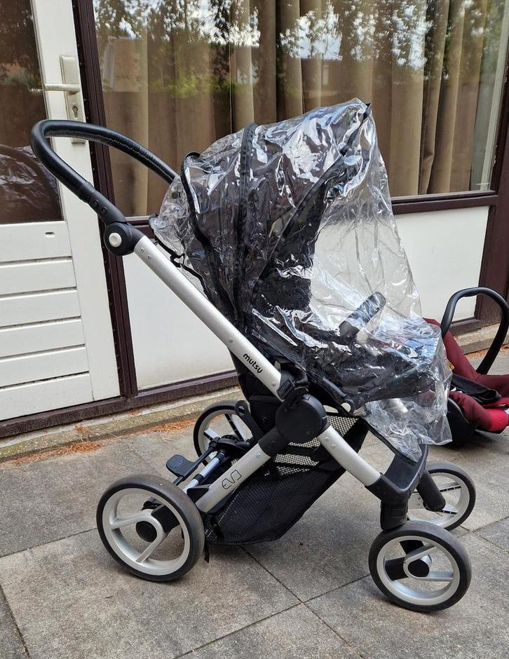 Mutsy Evo stroller including adaptors and rain cover, Kinderen en Baby's, Kinderwagens en Combinaties, Overige merken, Ophalen