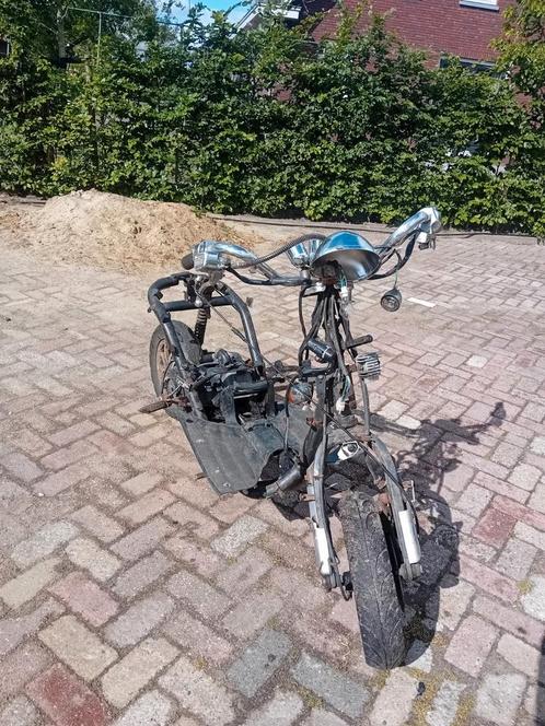 Scooter, 49cc voor onderdelen, Fietsen en Brommers, Elektrische fietsen, Gebruikt, 50 km per accu of meer, Ophalen