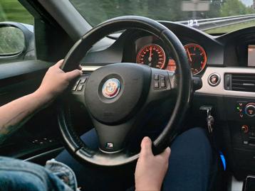 M-stuur BMW E90 E91 E92 E93 E81 E82 E84 E87 E88  beschikbaar voor biedingen