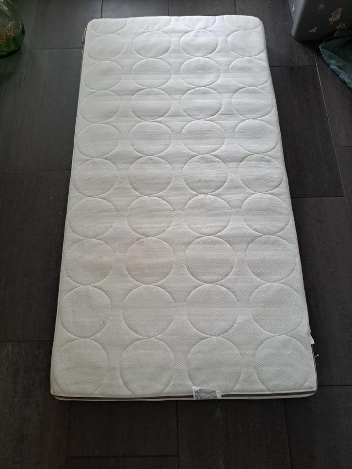 Matras voor een ledikantje maat 70 x 140cm., Kinderen en Baby's, Babywiegjes en Ledikanten, Zo goed als nieuw, Ledikant, Ophalen