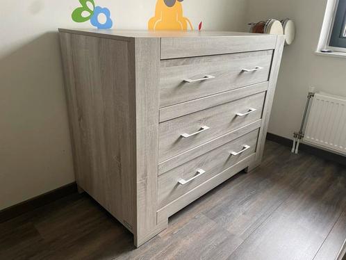 Commode en (doorgroei)ledikant Interbaby, Kinderen en Baby's, Kinderkamer | Complete kinderkamers, Zo goed als nieuw, Jongetje of Meisje