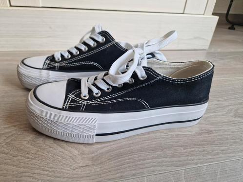 Te koop zwart - witte gymschoenen Graceland maat 36, Kinderen en Baby's, Kinderkleding | Schoenen en Sokken, Zo goed als nieuw