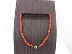 Bloedkoralen collier gouden slot                         D97