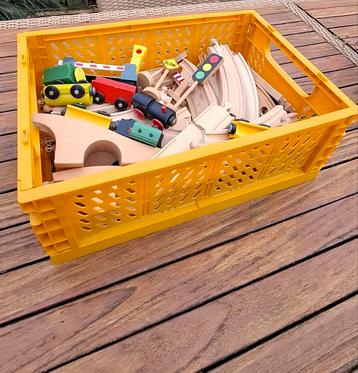Houten Treinbaan beschikbaar voor biedingen