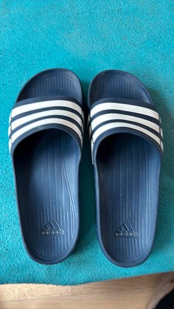 Adidas bad/sauna slippers maat 46 beschikbaar voor biedingen