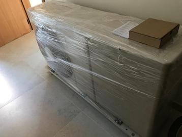 WARMTEPOMP MONOBLOCK -- HITACHI -- UIT SHOWROOM beschikbaar voor biedingen