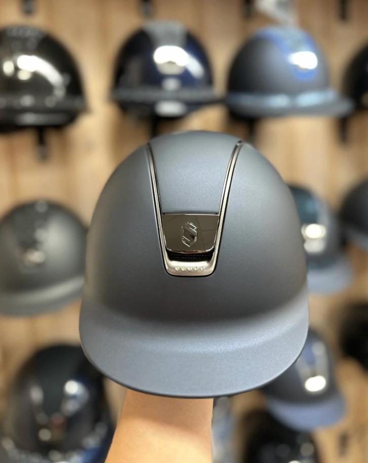 Prachtige nieuwe Samshield Blauw, Dieren en Toebehoren, Paardrijkleding, Nieuw, Cap, Dressuur, Ophalen of Verzenden