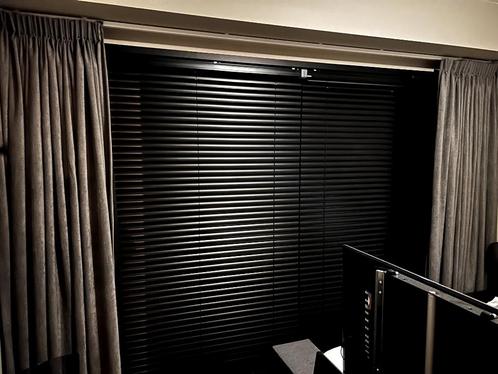 4x Aluminium Jaloezie 50mm zwart Veneta 1520x2275mm, Huis en Inrichting, Stoffering | Gordijnen en Lamellen, Zo goed als nieuw