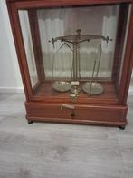 Apotheek kastje met weegschaal, Antiek en Kunst, Antiek | Gereedschap en Instrumenten, Ophalen of Verzenden