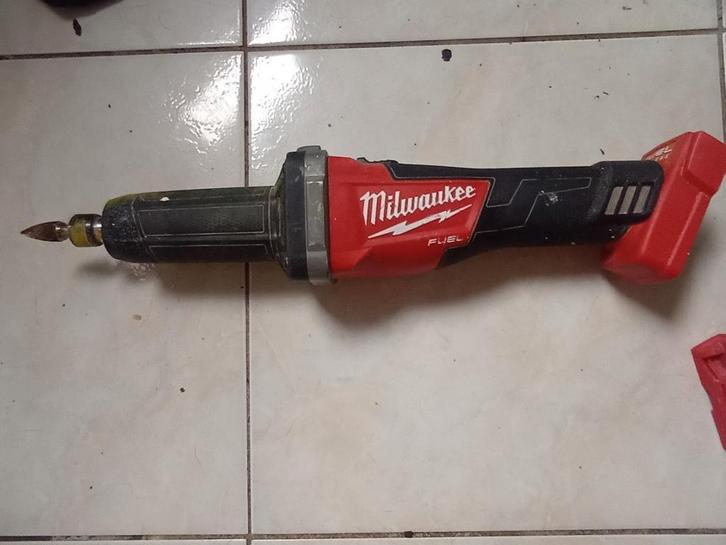 Milwaukee M18 FDG body, Doe-het-zelf en Verbouw, Gereedschap | Slijpmachines, Zo goed als nieuw, Haakse handslijpmachine, Minder dan 700 watt