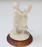 Italiaans beeldje van A. Belcari /Koppeltje jongen en meisje, Ophalen of Verzenden