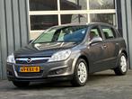 Opel Astra 1.6 Cosmo Leder Airco Cruise controle Trekhaak, Auto's, Voorwielaandrijving, 15 km/l, 4 cilinders, 635 kg