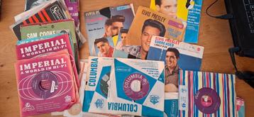 70 oude singles o.a. Elvis, de Shadows, Fats Domino beschikbaar voor biedingen