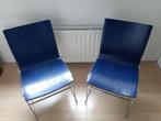 2  stoelen blauwe houten zitting op stalen frame, Ophalen, Gebruikt, Twee, Blauw