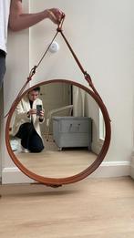 bruin leer GUBI spiegel, Ophalen, 100 tot 150 cm, Rond, Zo goed als nieuw