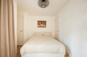 IKEA Malm bed 160x200 met 4 lades, lattenbodem en topper - afbeelding 1