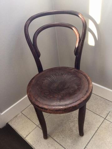 Thonet kinderstoel 1920 beschikbaar voor biedingen