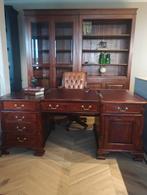 Engelse Partnerdesk Chesterfield Bureau Bordeaux, Antiek en Kunst, Antiek | Kantoor en Zakelijk, Ophalen of Verzenden