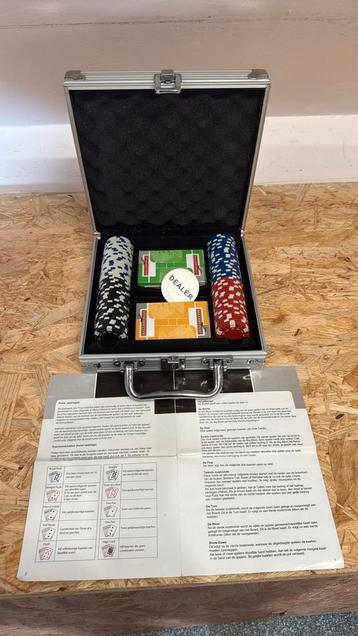 Poker set ( mist alleen dobbelstenen ) beschikbaar voor biedingen
