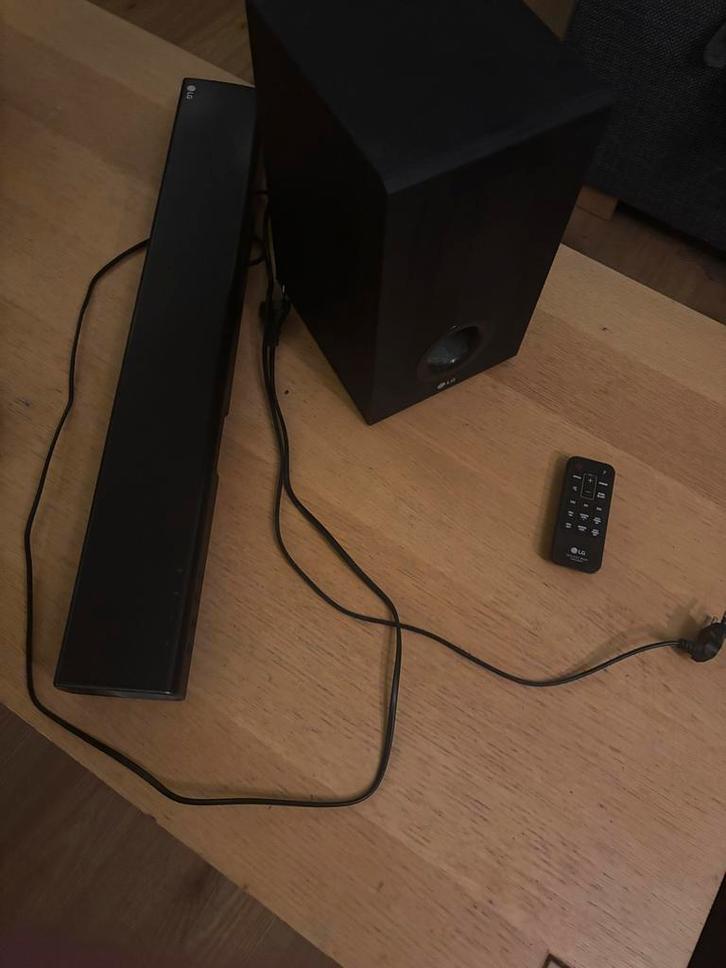 LG Soundbar met Subwoofer & Afstandsbediening - Zo Goed Als, Audio, Tv en Foto, Soundbars, Zo goed als nieuw, Bluetooth, Ophalen
