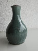Klein vaasje hoogglans, Overige kleuren, Aardewerk of Porselein, Ophalen of Verzenden, Zo goed als nieuw