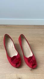 Unisa dames pump, Kleding | Dames, Schoenen, Ophalen of Verzenden, Zo goed als nieuw, Rood