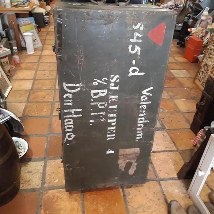 oude metalen reiskist label oa Rotterdamsche Lloyd Volendam, Antiek en Kunst, Antiek | Woonaccessoires, Ophalen