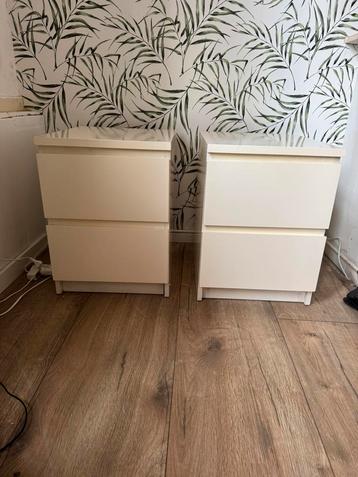 2 stuks MALM laag ladeblok / nachtkastje beschikbaar voor biedingen