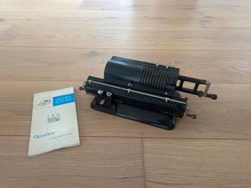 Antieke Original Odhner Rekenmachine beschikbaar voor biedingen