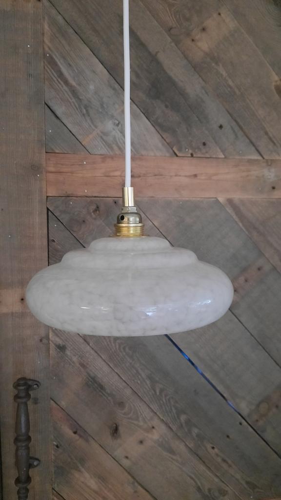 Vintage Franse Hanglamp Clichy glas, Huis en Inrichting, Lampen | Hanglampen, Gebruikt, Minder dan 50 cm, Glas, Metaal, Ophalen of Verzenden