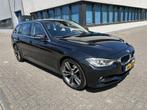 Bmw 3-serie Touring 320i High Executive LEER XENON NAVI PDC, Achterwielaandrijving, Euro 6, 4 cilinders, Zwart