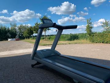 Professionele loopband Matrix Model T3x in perfecte staat beschikbaar voor biedingen