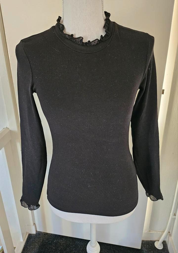 Zwarte rib top met lange mouwen - Maat S, Kleding | Dames, Tops, Zo goed als nieuw, Maat 34 (XS) of kleiner, Zwart, Lange mouw