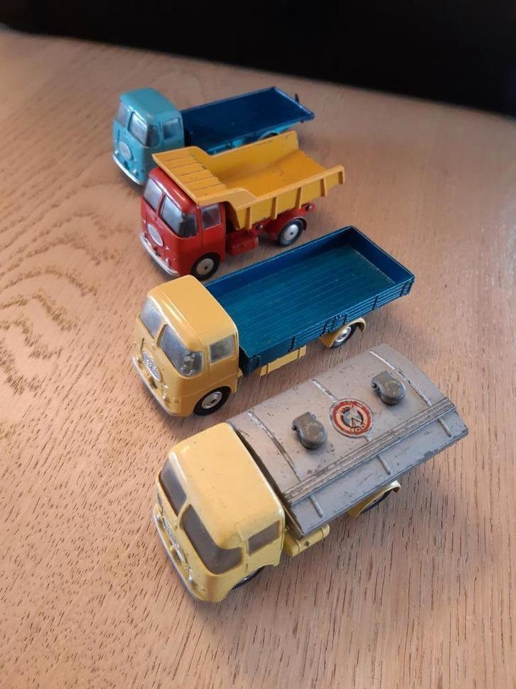 4x Corgi Toys Trucks, Hobby en Vrije tijd, Modelauto's | 1:43, Zo goed als nieuw, Bus of Vrachtwagen, Corgi, Ophalen of Verzenden