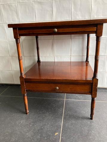 Vintage bijzettafel met onderschuifblad en lade beschikbaar voor biedingen