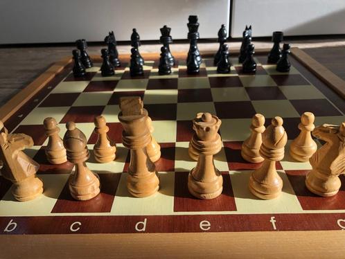 Schaakbord ( Homas Hermes) met schaakstukken, Hobby en Vrije tijd, Gezelschapsspellen | Bordspellen, Een of twee spelers, Ophalen of Verzenden