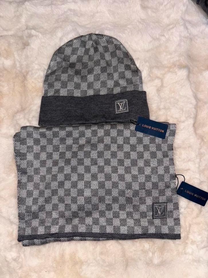 Louis Vuitton Muts & Sjaal Set - Nieuw!, Kleding | Heren, Mutsen, Sjaals en Handschoenen, Nieuw, Muts, Overige maten, Ophalen of Verzenden