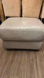 Lederen poef / voetenbank Leatherworld – 60x40 cm – beige, Huis en Inrichting, Leer, Ophalen of Verzenden, Zo goed als nieuw, Rechthoekig