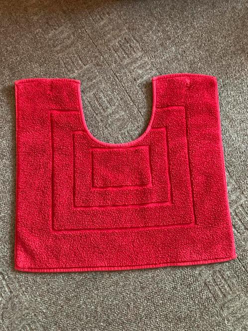 WC-mat, Huis en Inrichting, Badkamer | Badtextiel en Accessoires, Gebruikt, Badmat, Rood, Ophalen of Verzenden