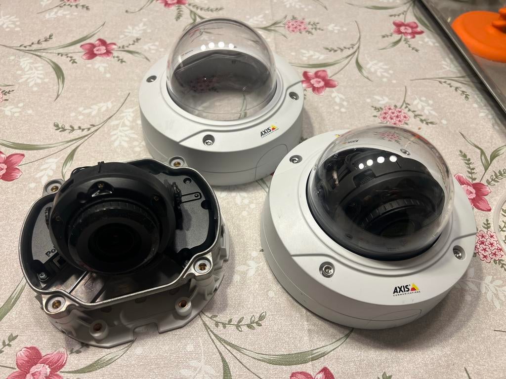 Axis P3227-LVE Netwerkcamera, Ophalen, Gebruikt, Binnencamera