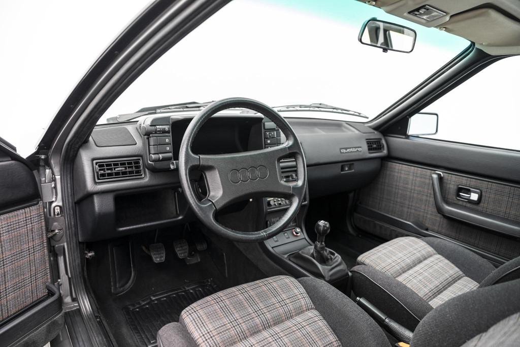 Audi quattro 2.2 200 Pk | Airco | Digitaal Dashboard | 80.76, Auto's, Audi, Stof, Gebruikt, 4 stoelen, Bedrijf
