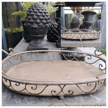 Brocante serveerblad of dienblad beschikbaar voor biedingen
