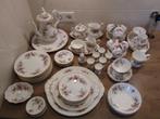 Lavender Rose Royal Albert serviesdelen, Huis en Inrichting, Keuken | Servies, Ophalen of Verzenden, Zo goed als nieuw, Porselein