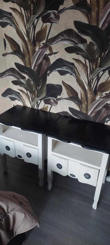 2 leuke kastjes/ nachtkastjes/ tafeltje., Huis en Inrichting, Kasten | Overige, Zo goed als nieuw, Ophalen