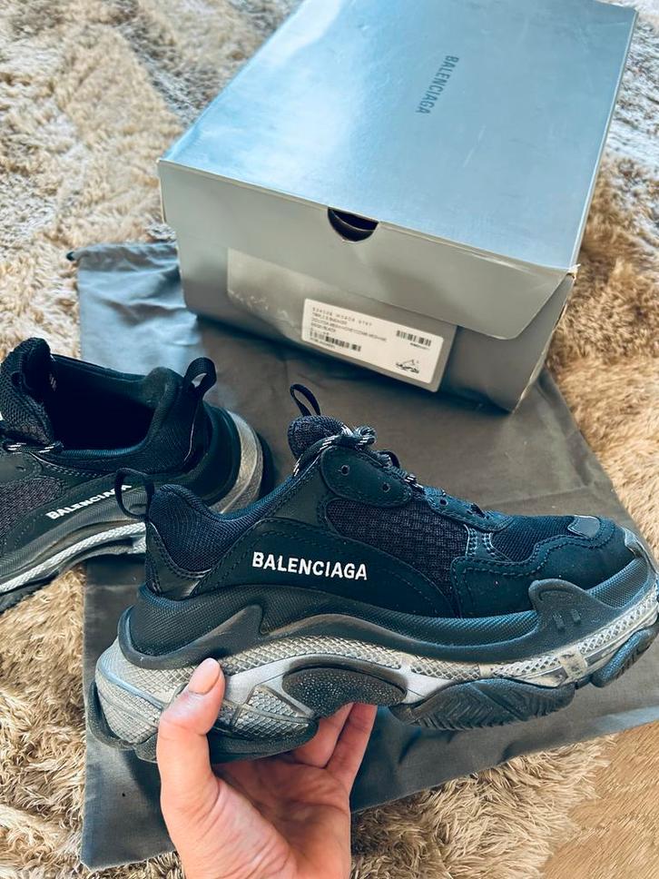 Balenciaga Triple S - Maat 35,5 - Zo goed als nieuw!, Kleding | Heren, Schoenen, Zo goed als nieuw, Sneakers of Gympen, Zwart
