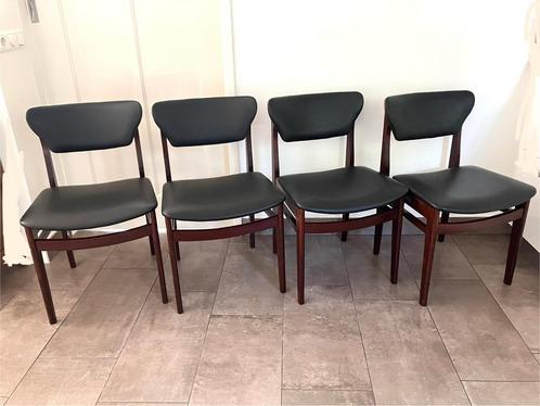 4 vintage stoelen - mid century - hout / zwart skai, Huis en Inrichting, Stoelen, Gebruikt, Vier, Hout, Stof, Zwart, Ophalen