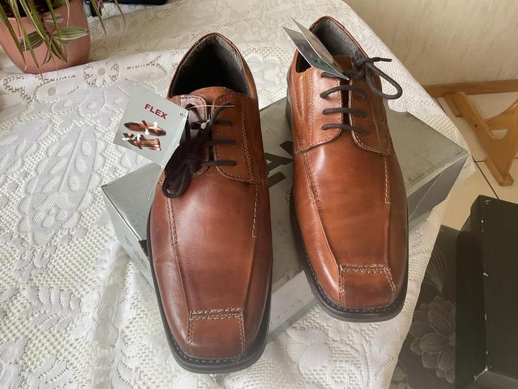 Nieuwe heren schoenen. Maat 45, Kleding | Heren, Schoenen, Nieuw, Bruin, Ophalen of Verzenden