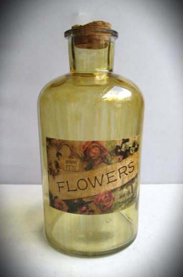 Vaas~Apotheekflesje met kurk~Fles~Flesje in antieke stijl beschikbaar voor biedingen