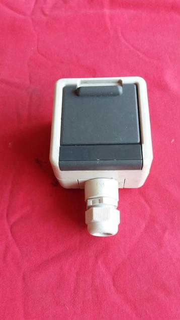 Spatwaterdichte stopcontact 10 st 35 euro gratis verzenden beschikbaar voor biedingen